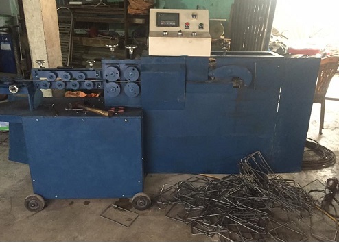 Máy uốn sắt tự động